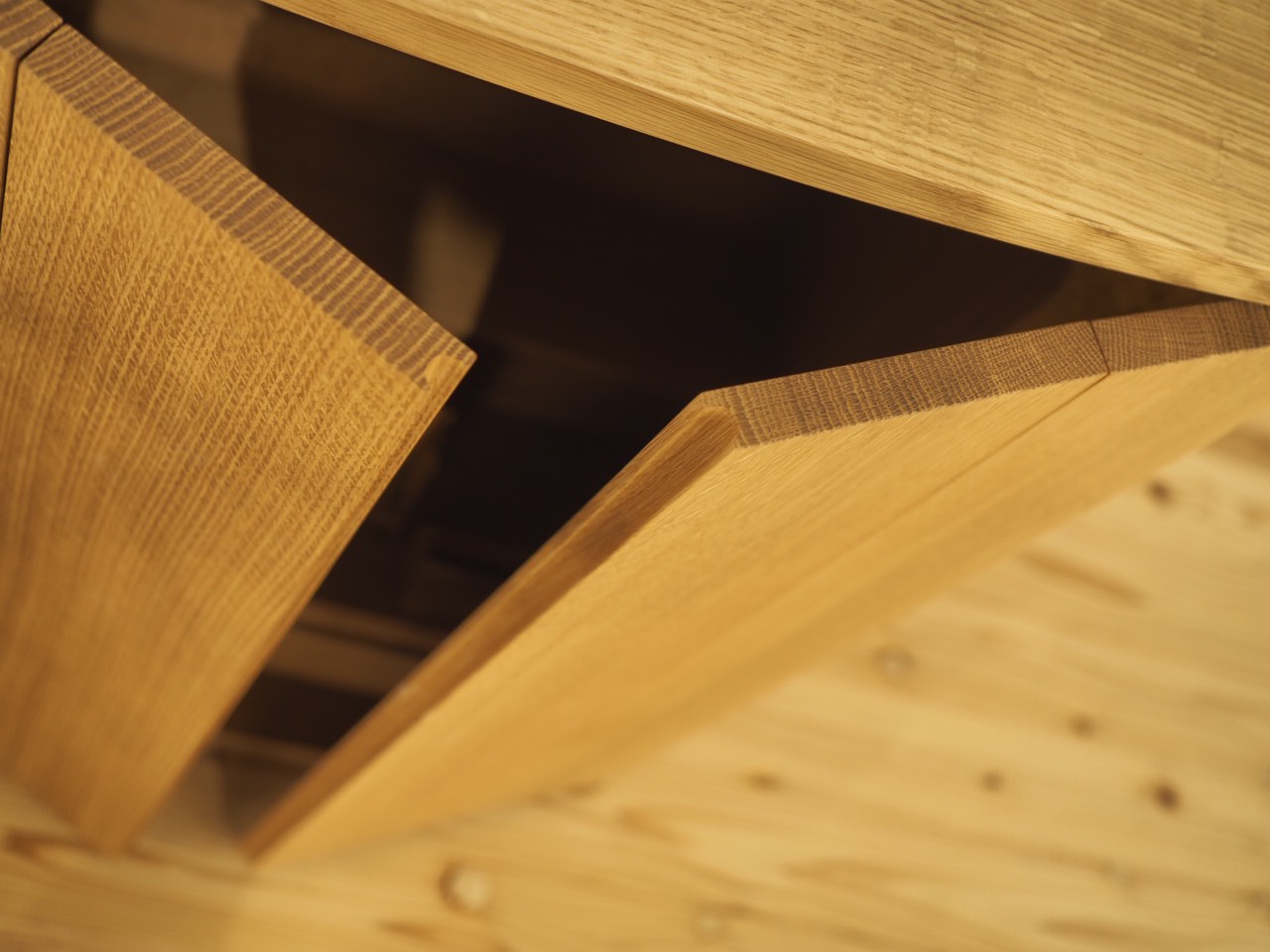 扉の引手はご要望通りの形状に。