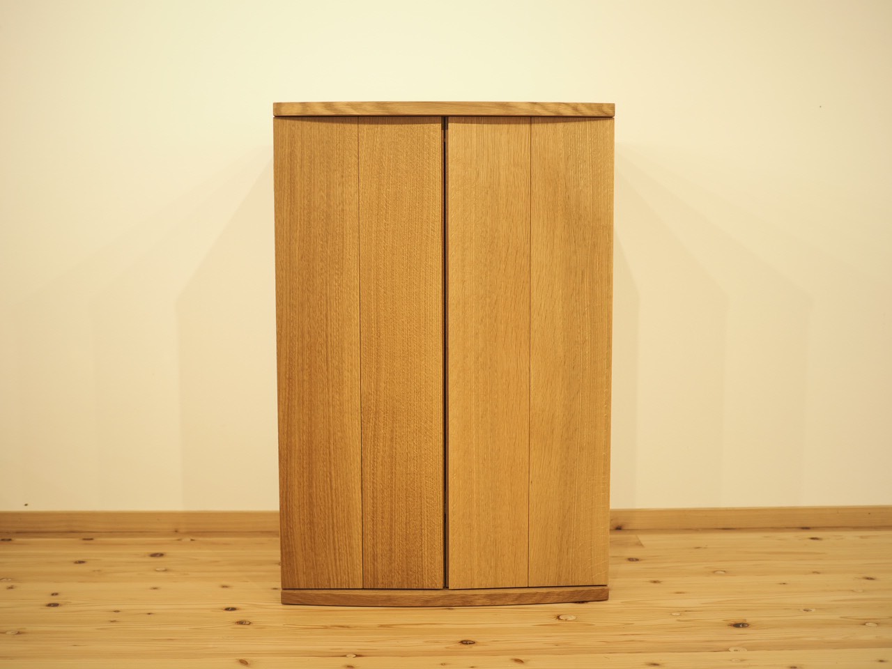 完成した仏壇の正面からの様子です。